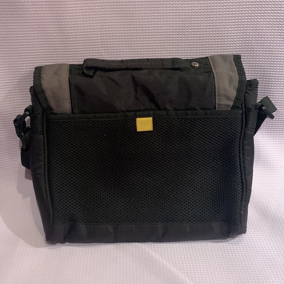 Targus luxury tablet bag. Comfortably fits miniature iPad. - Picture 5 of 5